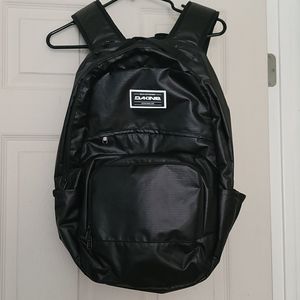 LIKE NEW Dakine backpack